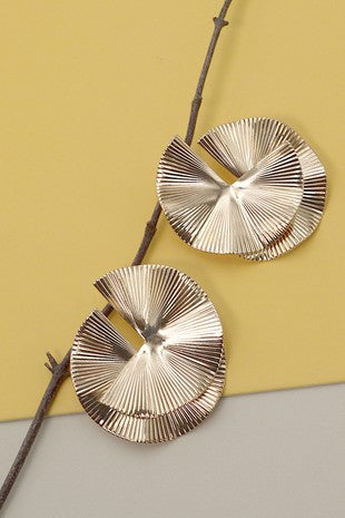 Gold Clam Style Earrings