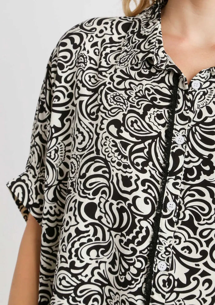 Two Tone Abstract Print Boxy Cut Split Neck Button Down Shirt