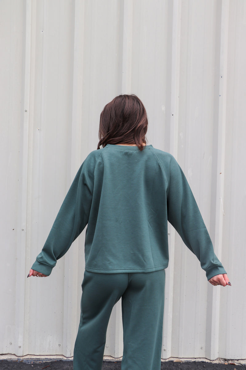 Scuba Crewneck Pullover & Pants Set