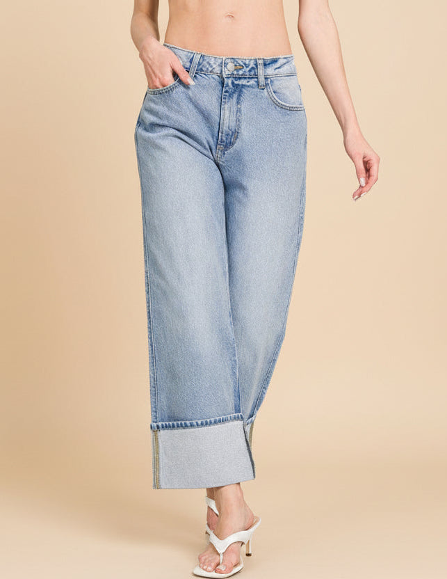 can you remove the text at the bottom