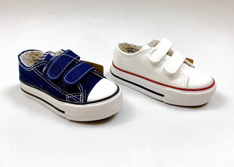 Classic Straps Sneaker
